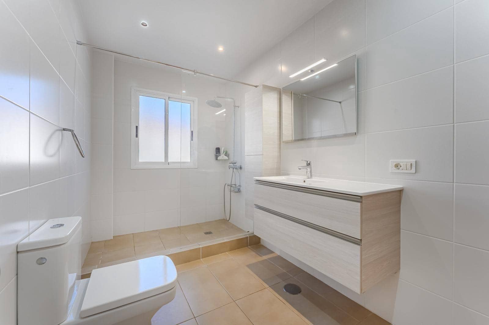 6 quarto Moradia para venda em Playa de la Arena com piscina garagem - 1 195 000 € (Ref: 9913182)