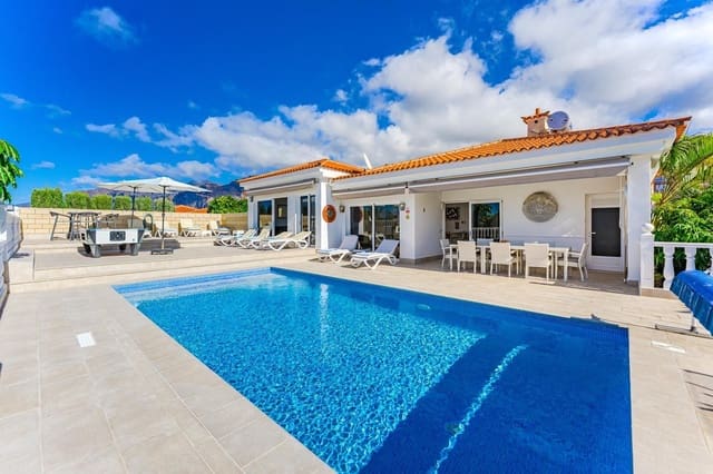 6 quarto Moradia para venda em Playa de la Arena, Santiago del Teide com piscina garagem - 1 195 000 € (Ref: 9913182)
