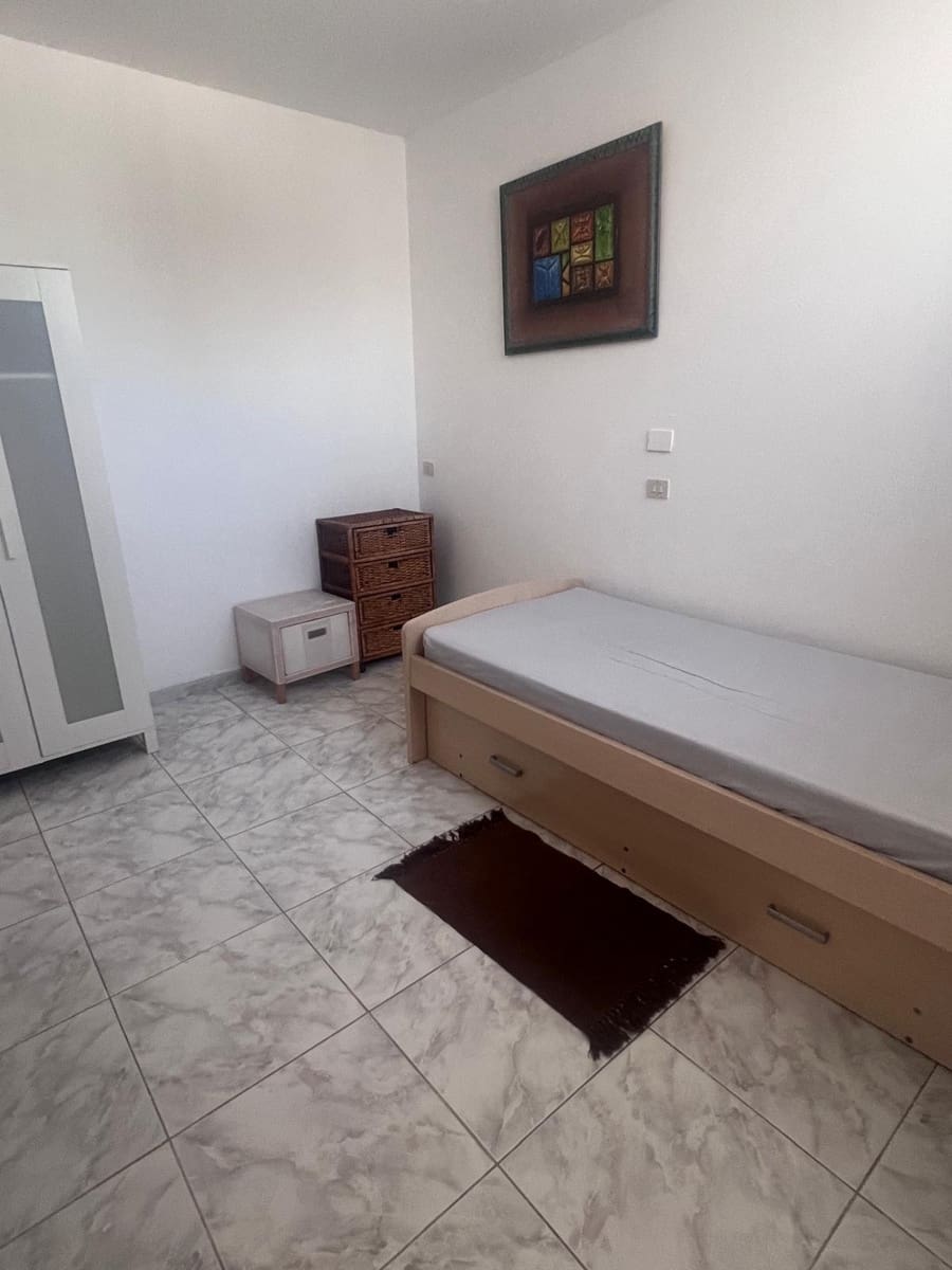 2 quarto Apartamento para arrendar em Arona com piscina - 1 200 € (Ref: 9927411)