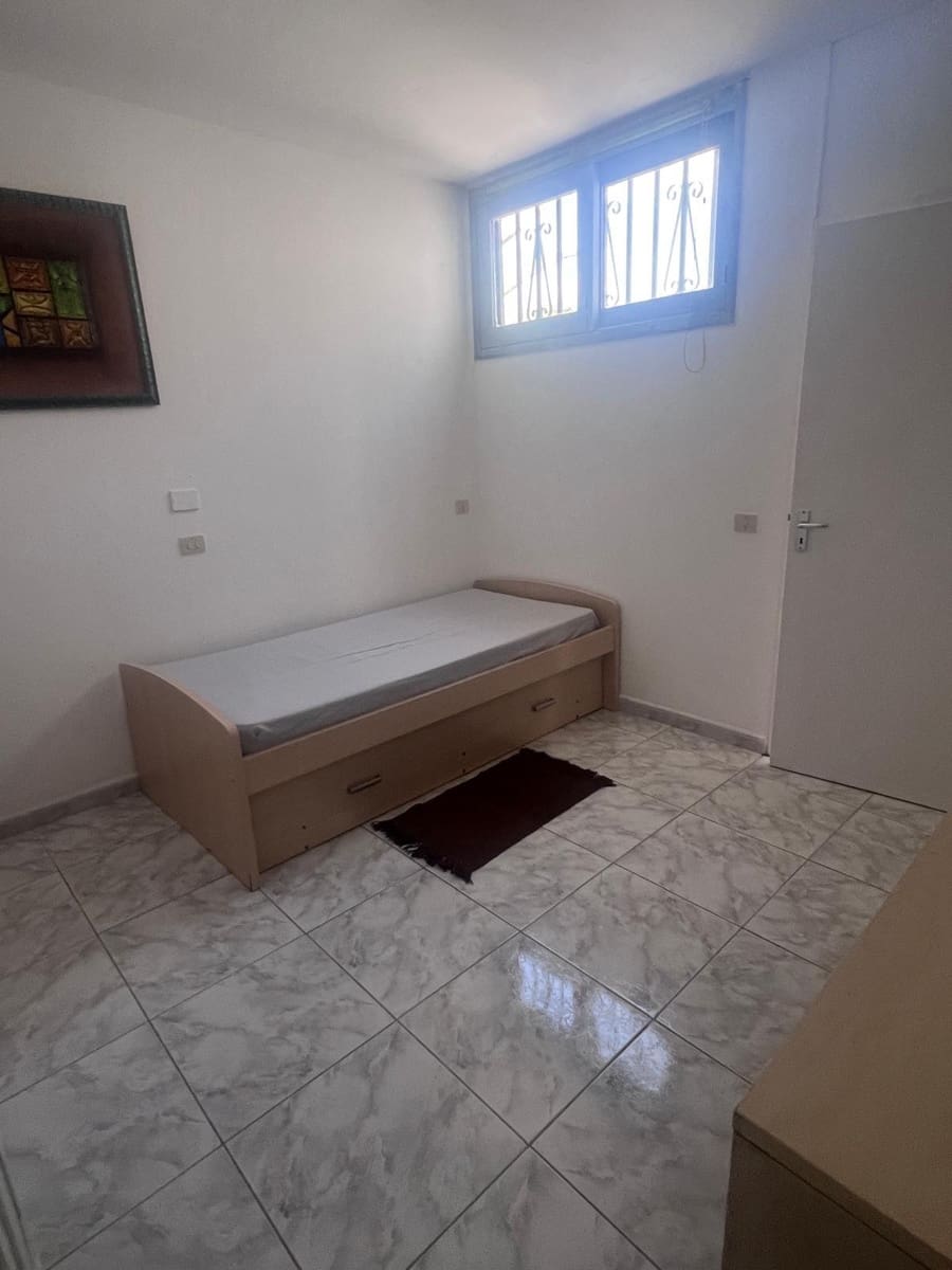 2 quarto Apartamento para arrendar em Arona com piscina - 1 200 € (Ref: 9927411)