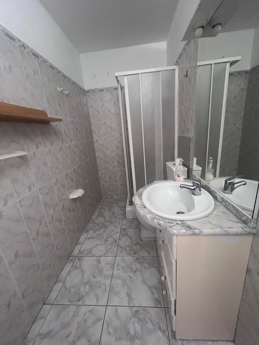 2 quarto Apartamento para arrendar em Arona com piscina - 1 200 € (Ref: 9927411)