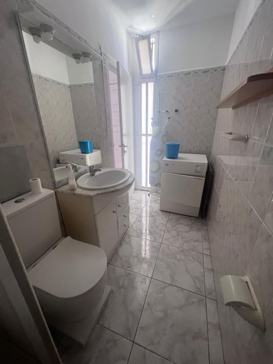 2 quarto Apartamento para arrendar em Arona com piscina - 1 200 € (Ref: 9927411)