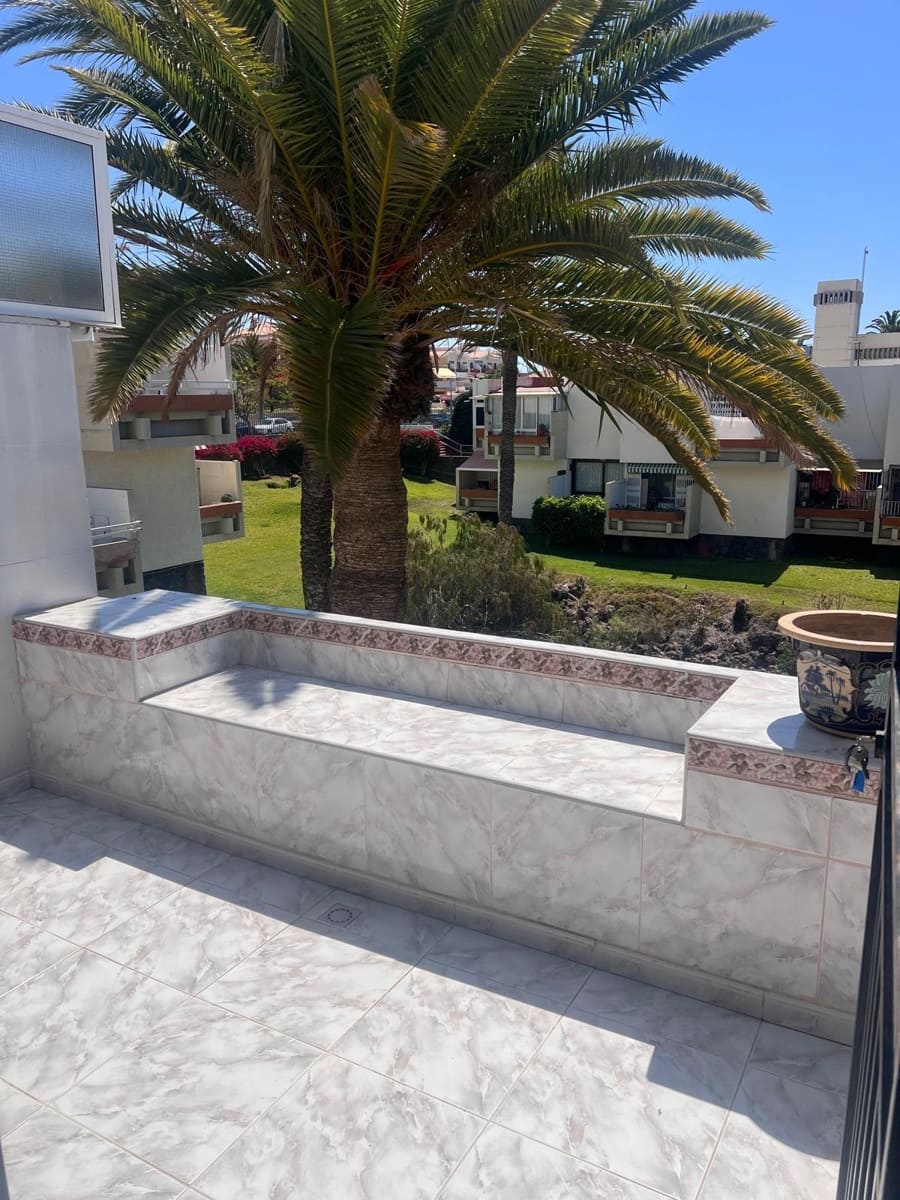 2 quarto Apartamento para arrendar em Arona com piscina - 1 200 € (Ref: 9927411)