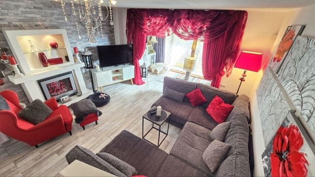 3 soveværelse Rækkehus til salg i Llano del Camello, San Miguel de Abona med swimmingpool garage - € 379.995 (Ref: 9998822)