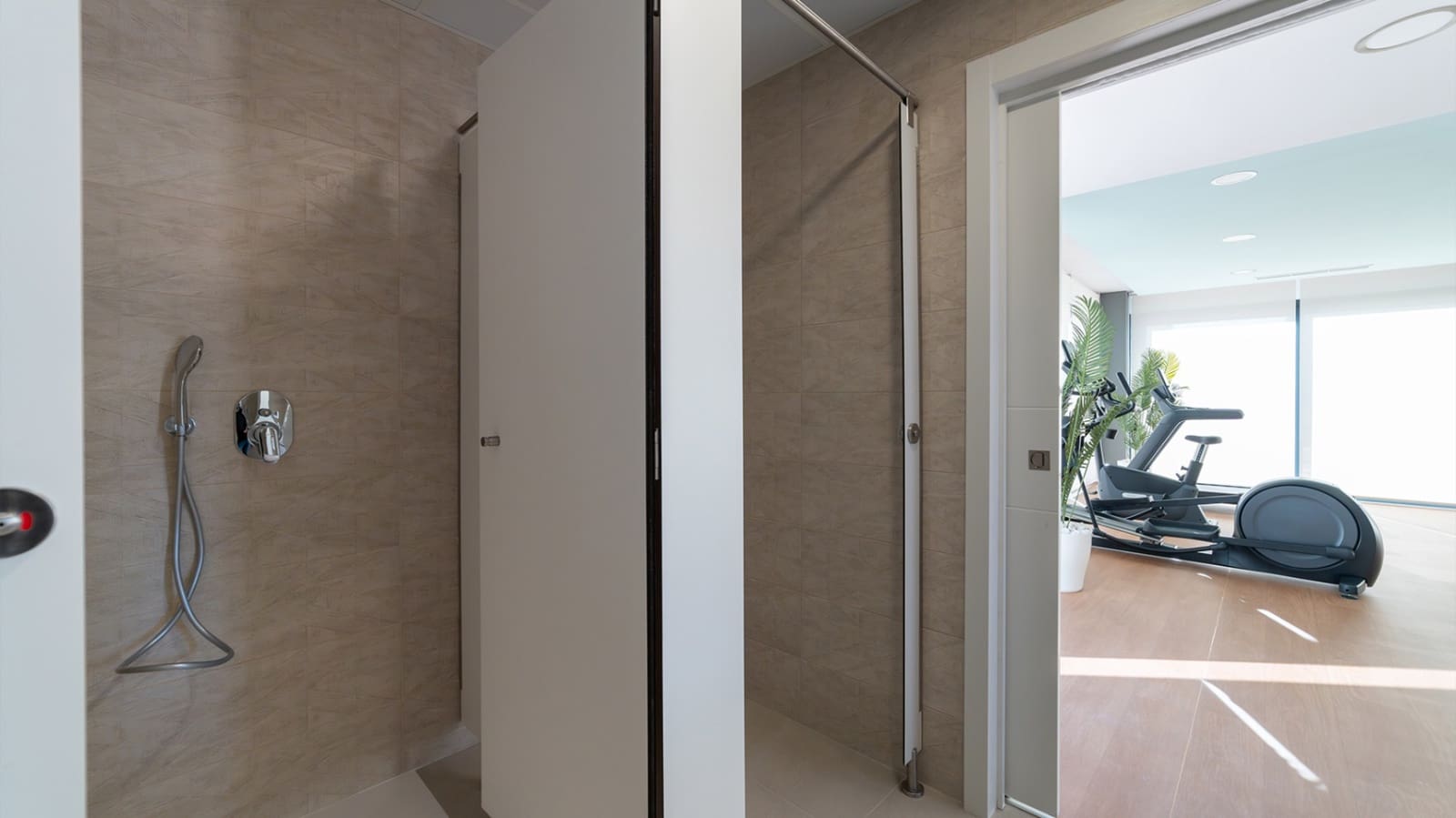 3 sypialnia Apartament na sprzedaż w Benidorm z basenem garażem - 489 000 € (Ref: 7627728)