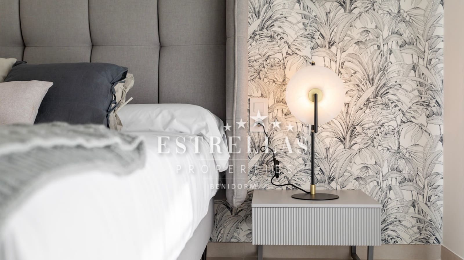 3 slaapkamer Appartement te koop in Torrevieja met zwembad garage - € 412.000 (Ref: 7863641)