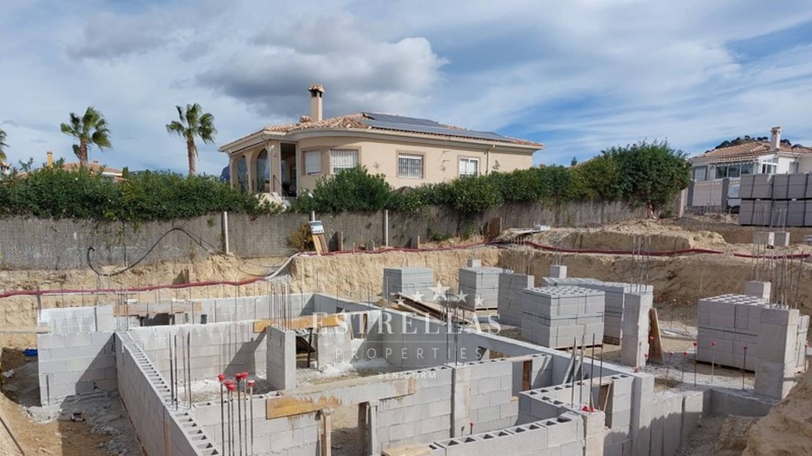 3 sypialnia Willa na sprzedaż w Busot z basenem garażem - 409 000 € (Ref: 7973749)