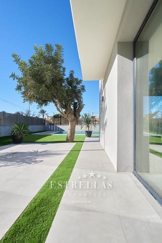 3 soveværelse Villa til salg i Playa de San Juan, Alicante by - € 575.000 (Ref: 8147507)