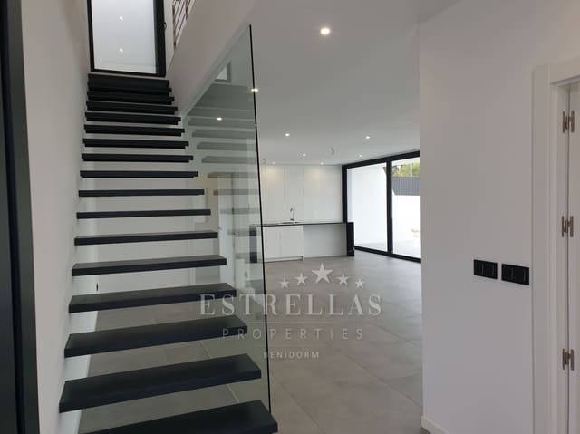 4 bedroom Villa for sale in Puerto, Calpe / Calp with pool garage - € 1,125,000 (Ref: 8160821)