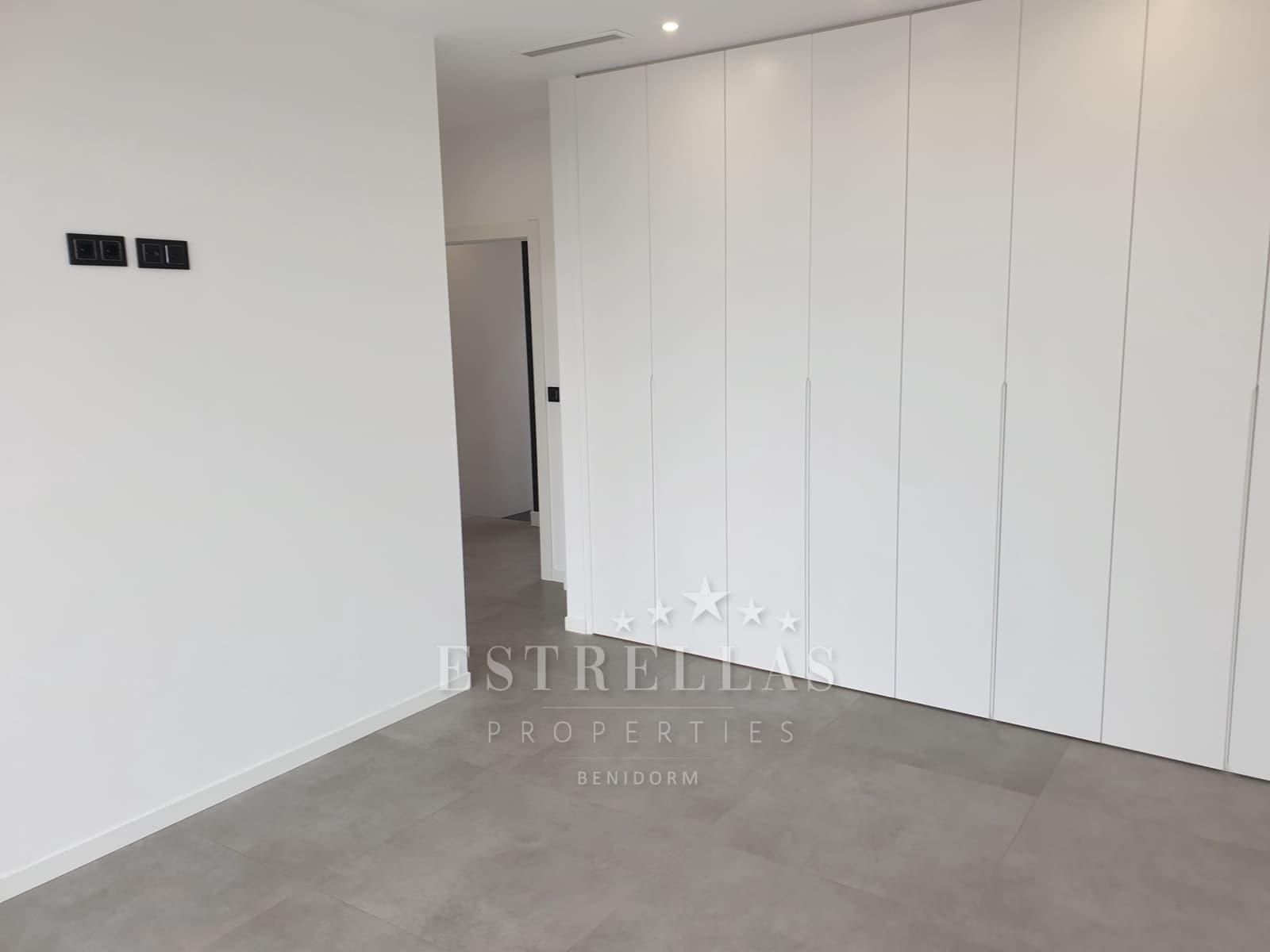 4 bedroom Villa for sale in Calpe / Calp with pool garage - € 1,125,000 (Ref: 8160821)