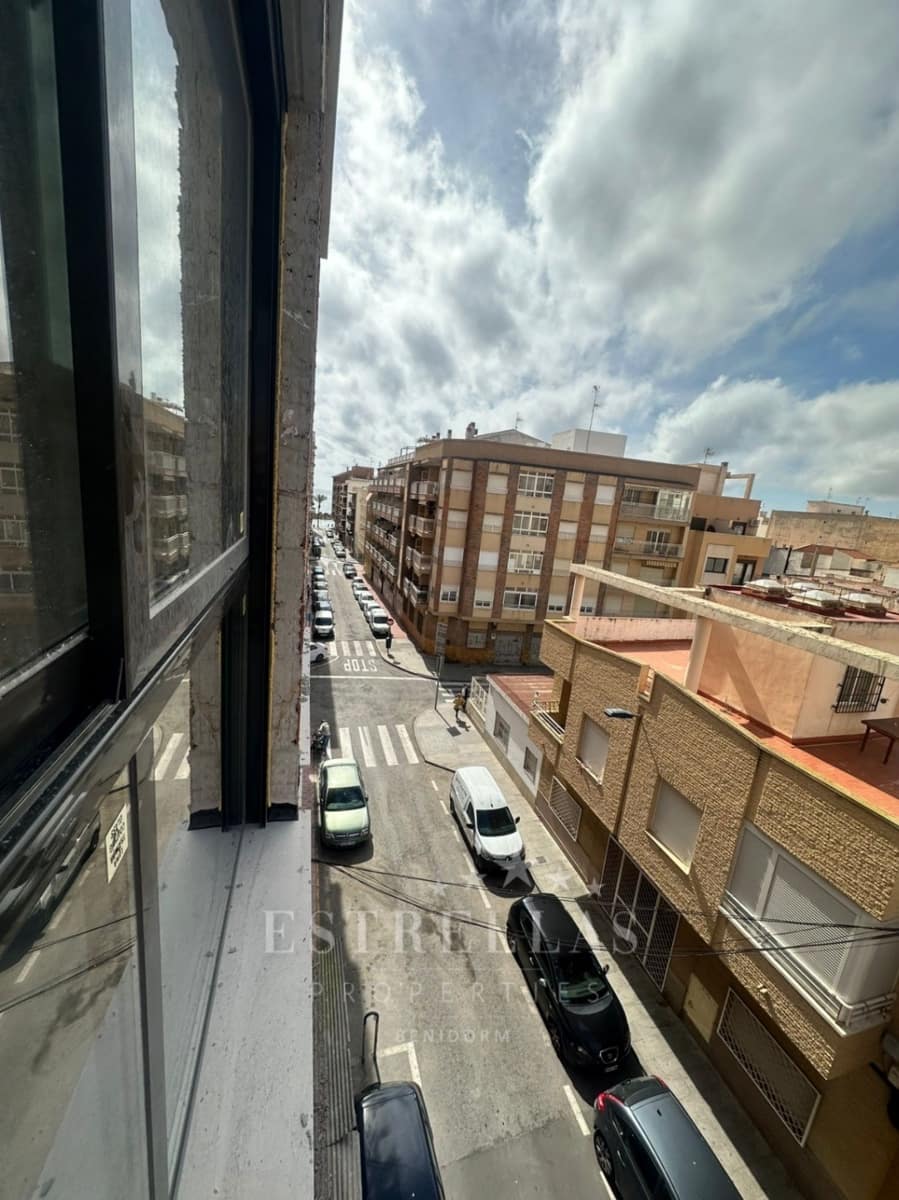 2 sypialnia Apartament na sprzedaż w Torrevieja z basenem - 299 000 € (Ref: 8165263)