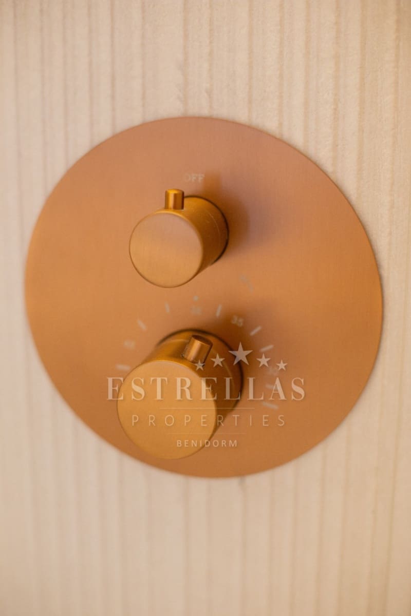 2 soverom Leilighet til salgs i La Manga del Mar Menor med svømmebasseng garasje - € 469 000 (Ref: 8309471)