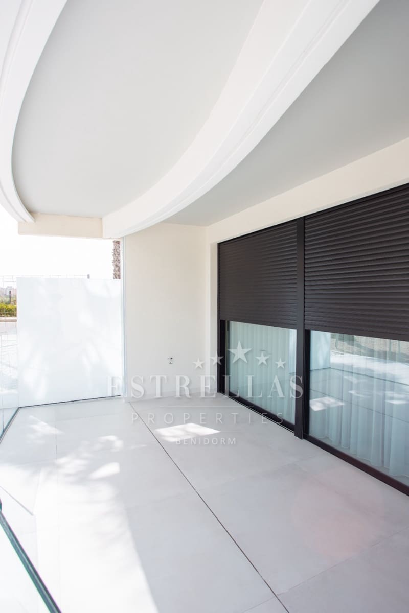 2 soverom Leilighet til salgs i La Manga del Mar Menor med svømmebasseng garasje - € 469 000 (Ref: 8309471)