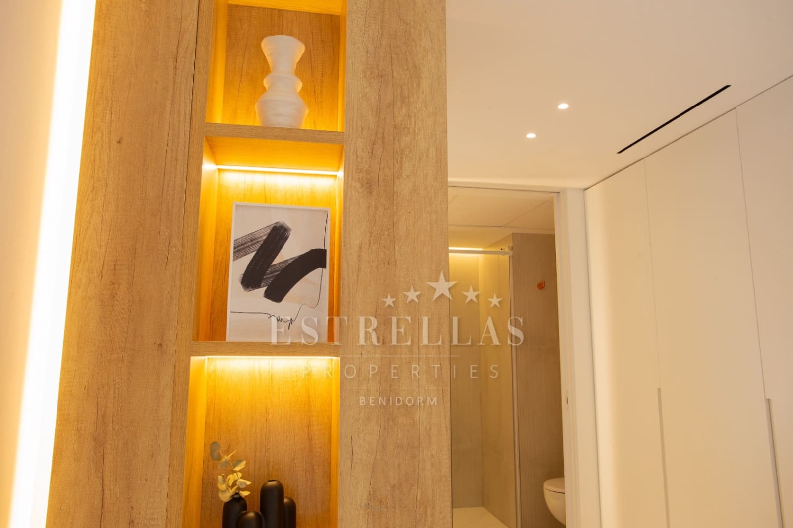 2 soverom Leilighet til salgs i La Manga del Mar Menor med svømmebasseng garasje - € 469 000 (Ref: 8309471)