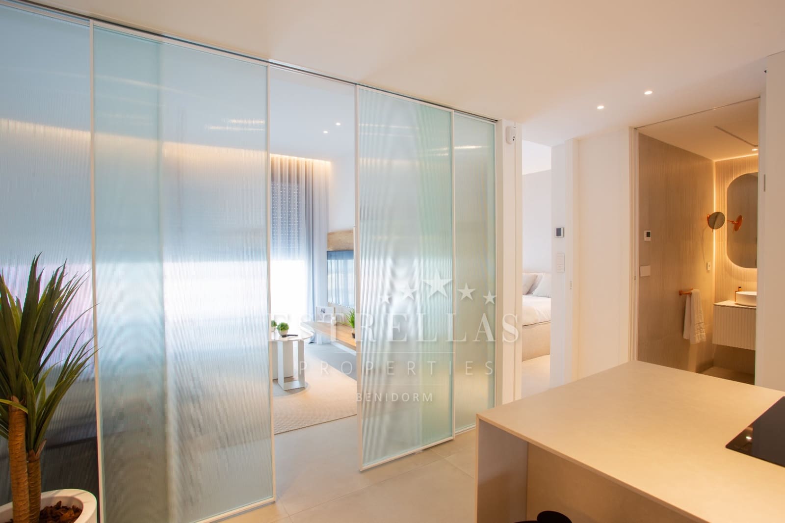 2 soverom Leilighet til salgs i La Manga del Mar Menor med svømmebasseng garasje - € 469 000 (Ref: 8309471)