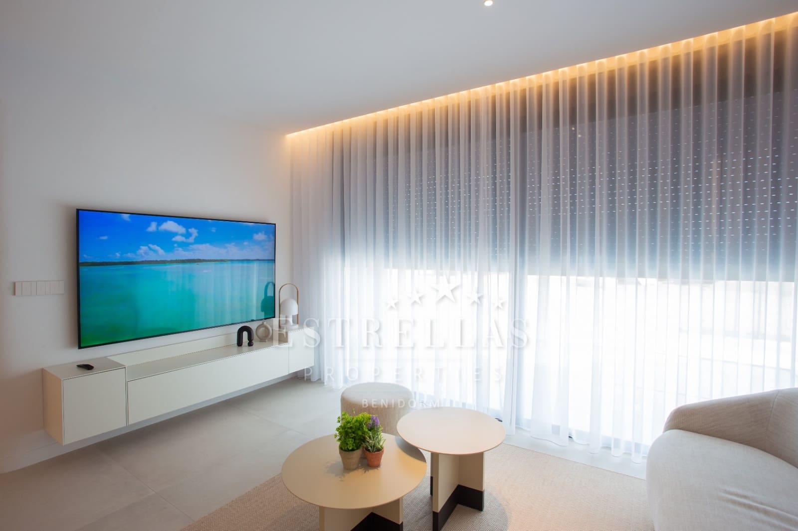 2 soverom Leilighet til salgs i La Manga del Mar Menor med svømmebasseng garasje - € 469 000 (Ref: 8309471)