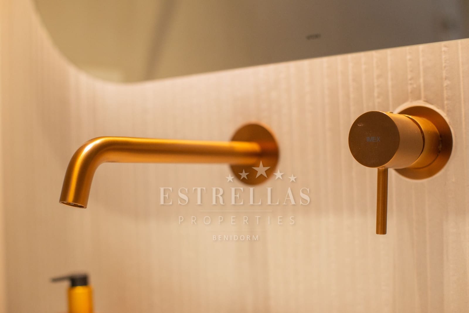 2 soverom Leilighet til salgs i La Manga del Mar Menor med svømmebasseng garasje - € 469 000 (Ref: 8309471)