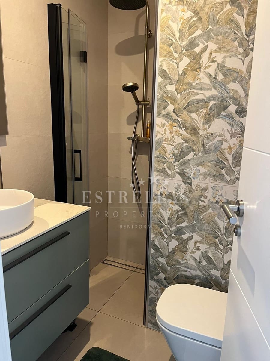 3 soverom Leilighet til leie i Benidorm med svømmebasseng garasje - € 1 550 (Ref: 8433224)