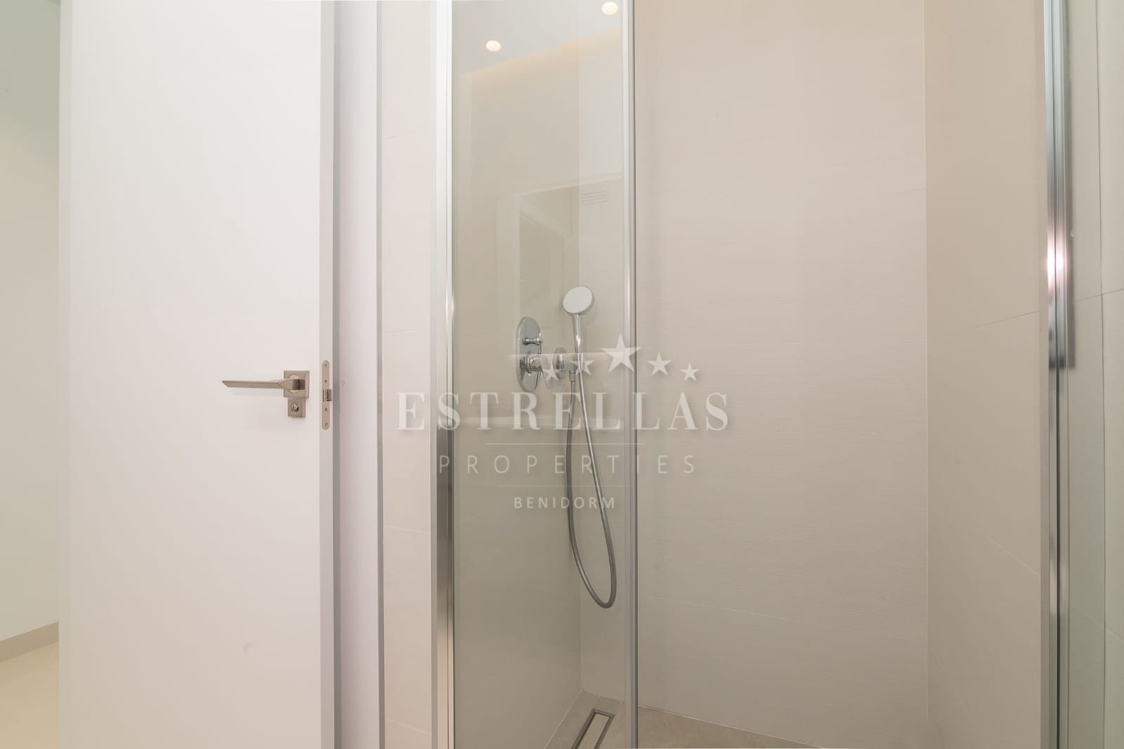 Chalet de 3 habitaciones en Finestrat en venta con piscina garaje - 1.300.000 € (Ref: 8436041)