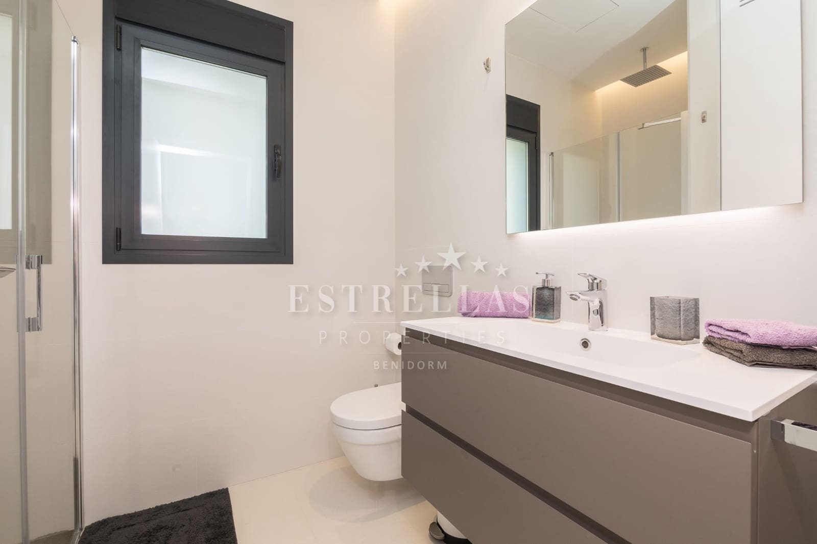 Chalet de 3 habitaciones en Finestrat en venta con piscina garaje - 1.300.000 € (Ref: 8436041)