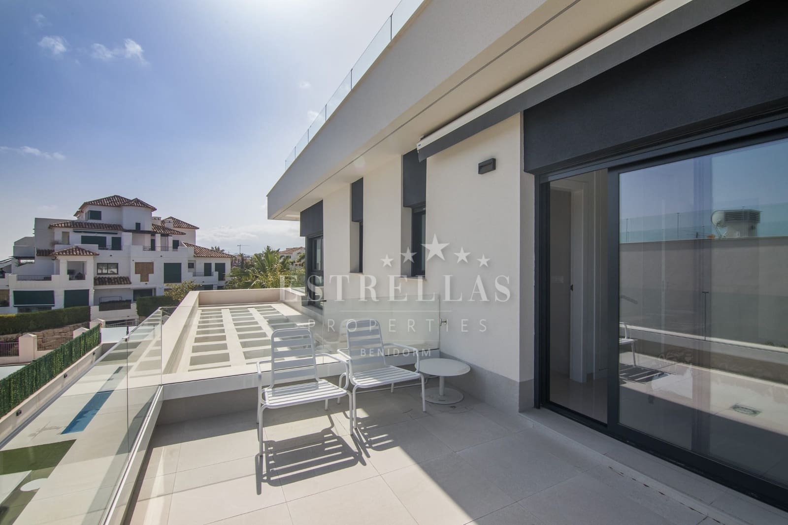 Chalet de 3 habitaciones en Finestrat en venta con piscina garaje - 1.300.000 € (Ref: 8436041)