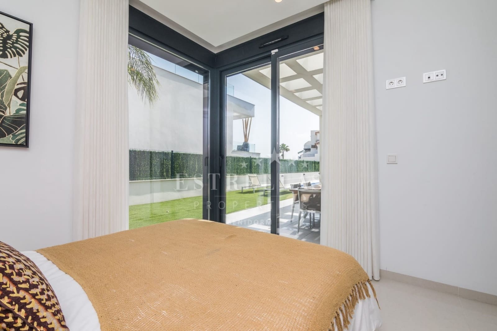 Chalet de 3 habitaciones en Finestrat en venta con piscina garaje - 1.300.000 € (Ref: 8436041)