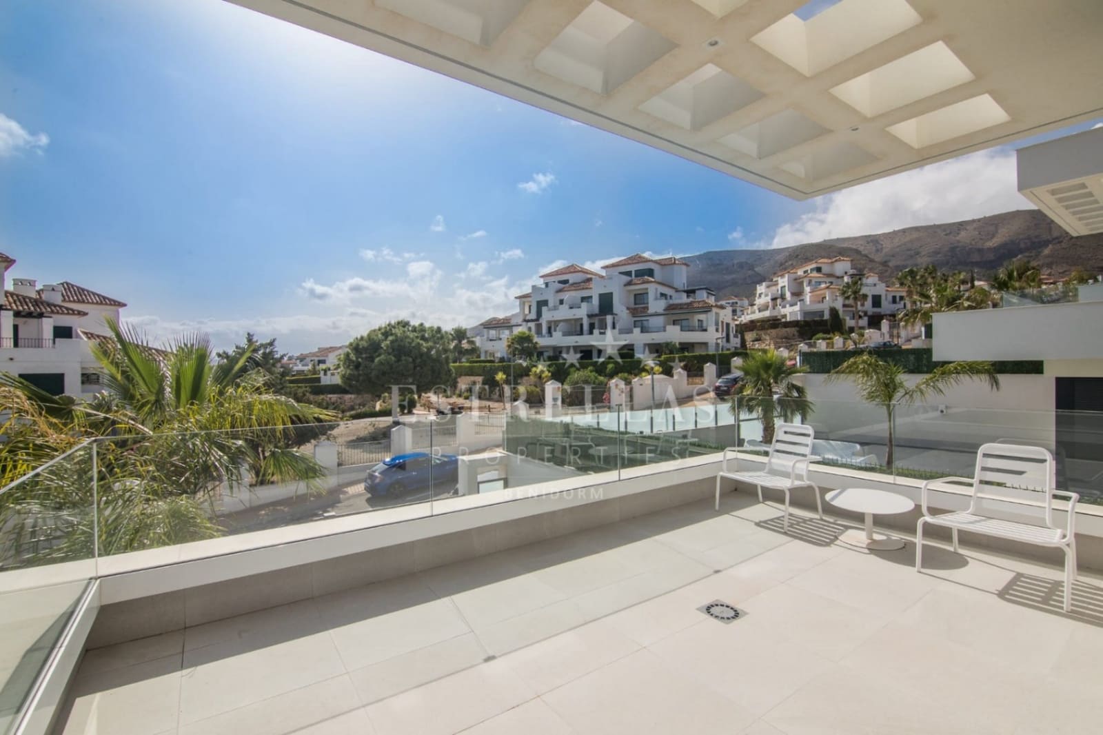 Chalet de 3 habitaciones en Finestrat en venta con piscina garaje - 1.300.000 € (Ref: 8436041)