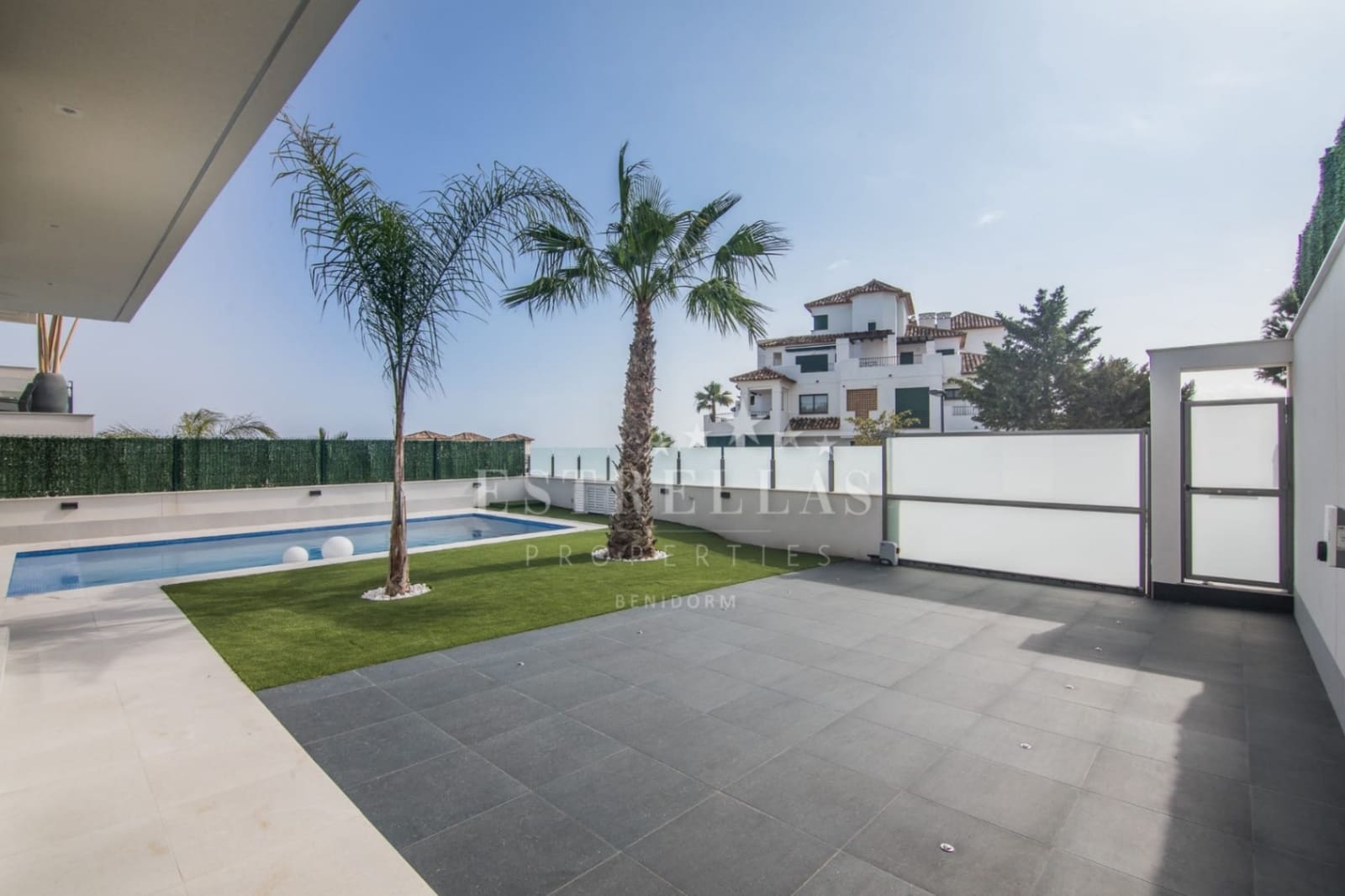 Chalet de 3 habitaciones en Finestrat en venta con piscina garaje - 1.300.000 € (Ref: 8436041)