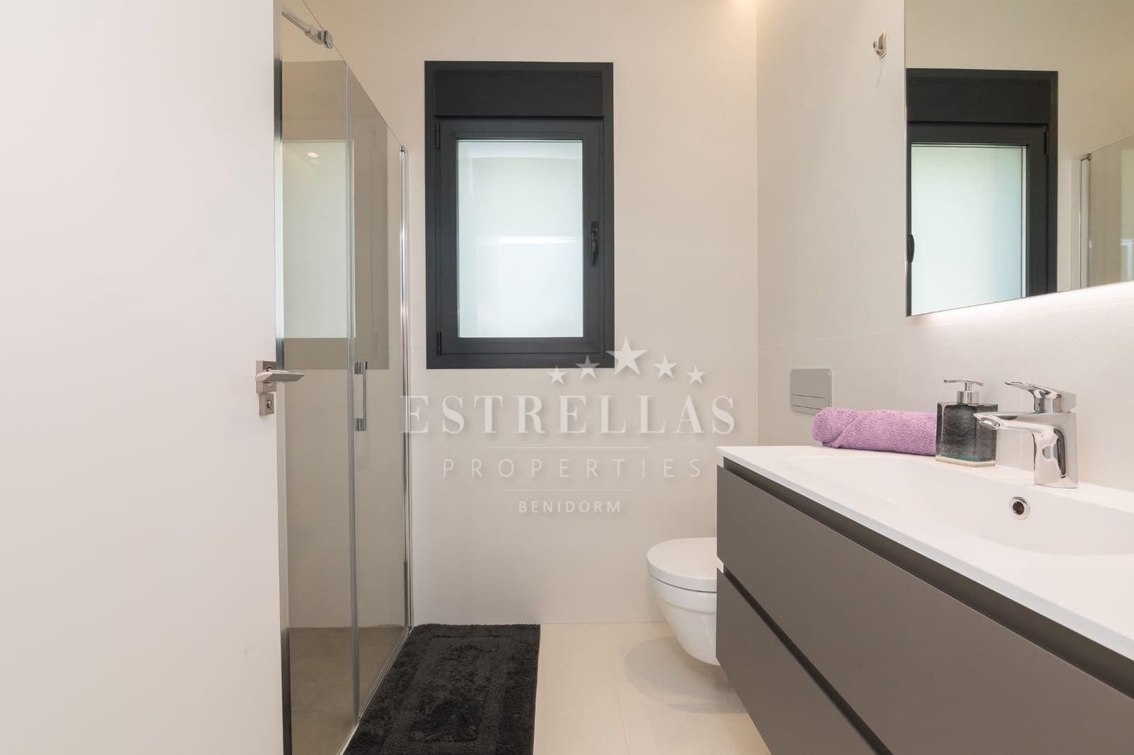 Chalet de 3 habitaciones en Finestrat en venta con piscina garaje - 1.300.000 € (Ref: 8436041)