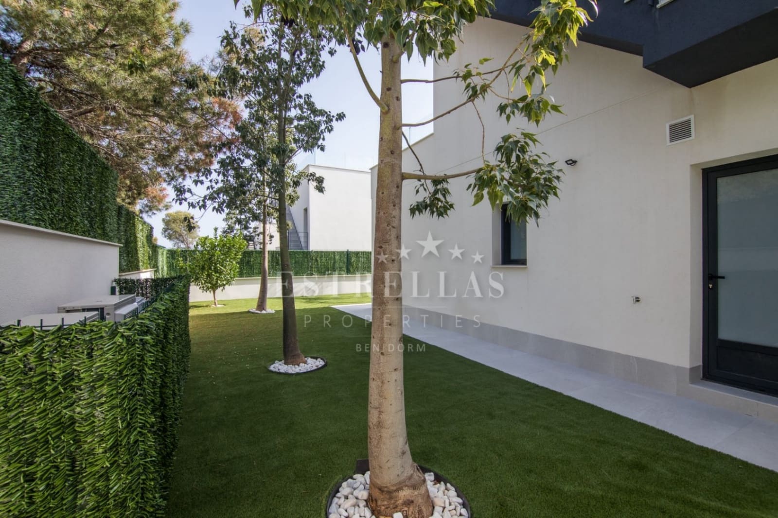 Chalet de 3 habitaciones en Finestrat en venta con piscina garaje - 1.300.000 € (Ref: 8436041)