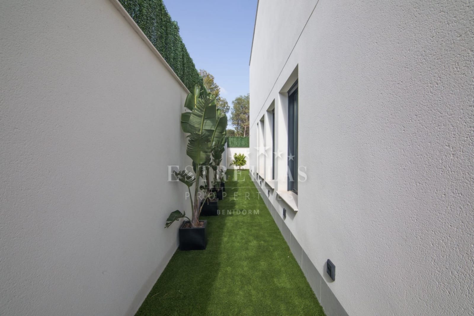 Chalet de 3 habitaciones en Finestrat en venta con piscina garaje - 1.300.000 € (Ref: 8436041)