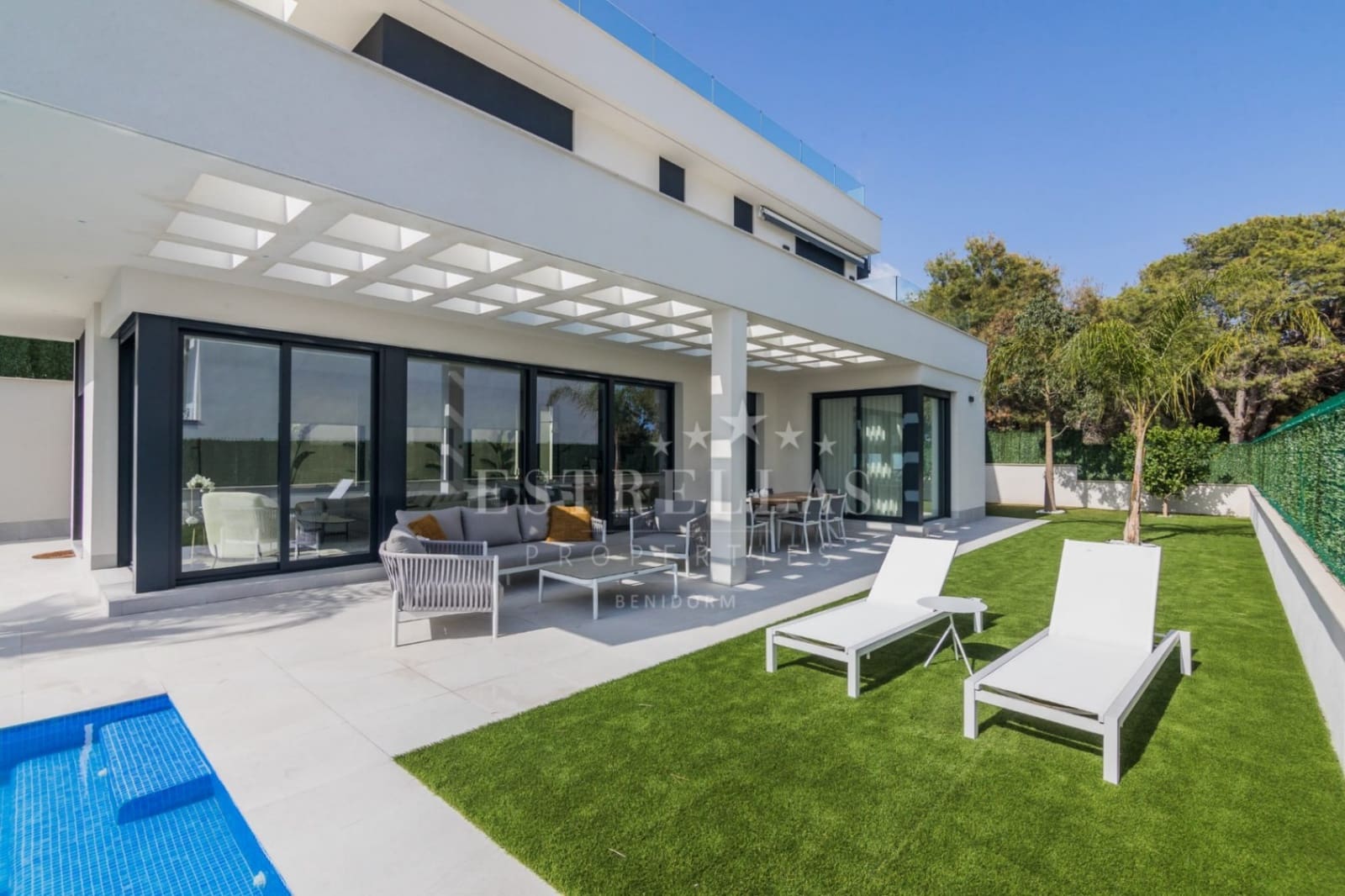 Chalet de 3 habitaciones en Finestrat en venta con piscina garaje - 1.300.000 € (Ref: 8436041)