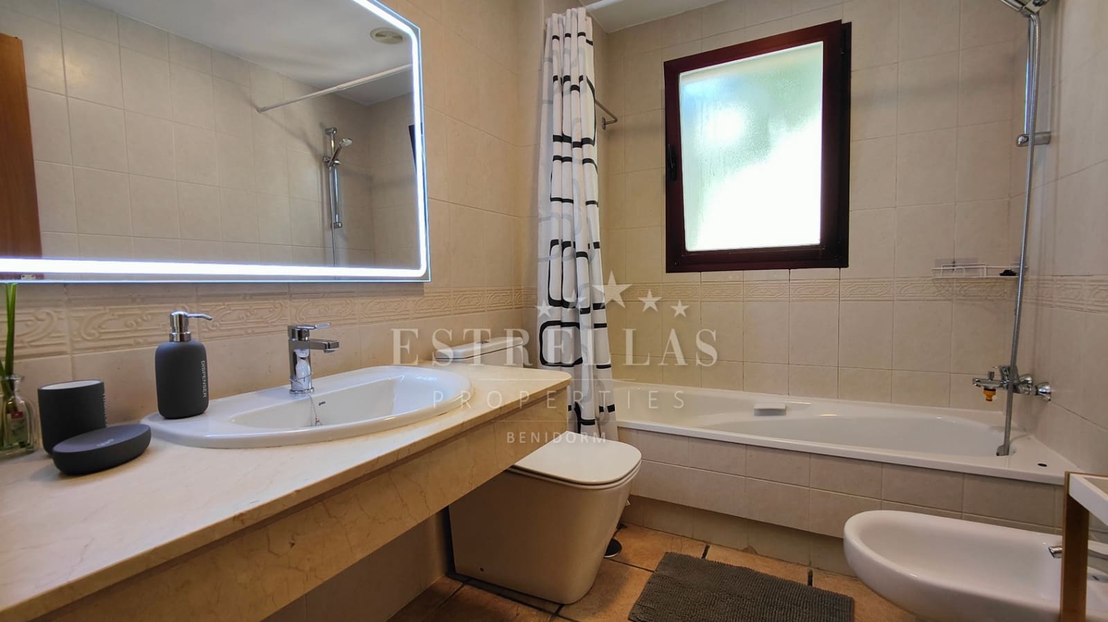 2 soverom Leilighet til salgs i Alfaz del Pi / L'Alfas del Pi med svømmebasseng - € 279 000 (Ref: 8475187)