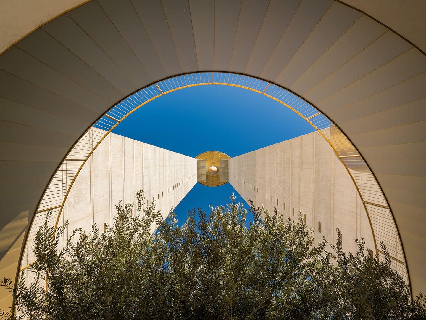 3 sypialnia Apartament na sprzedaż w Benidorm z basenem garażem - 1 170 000 € (Ref: 8476995)