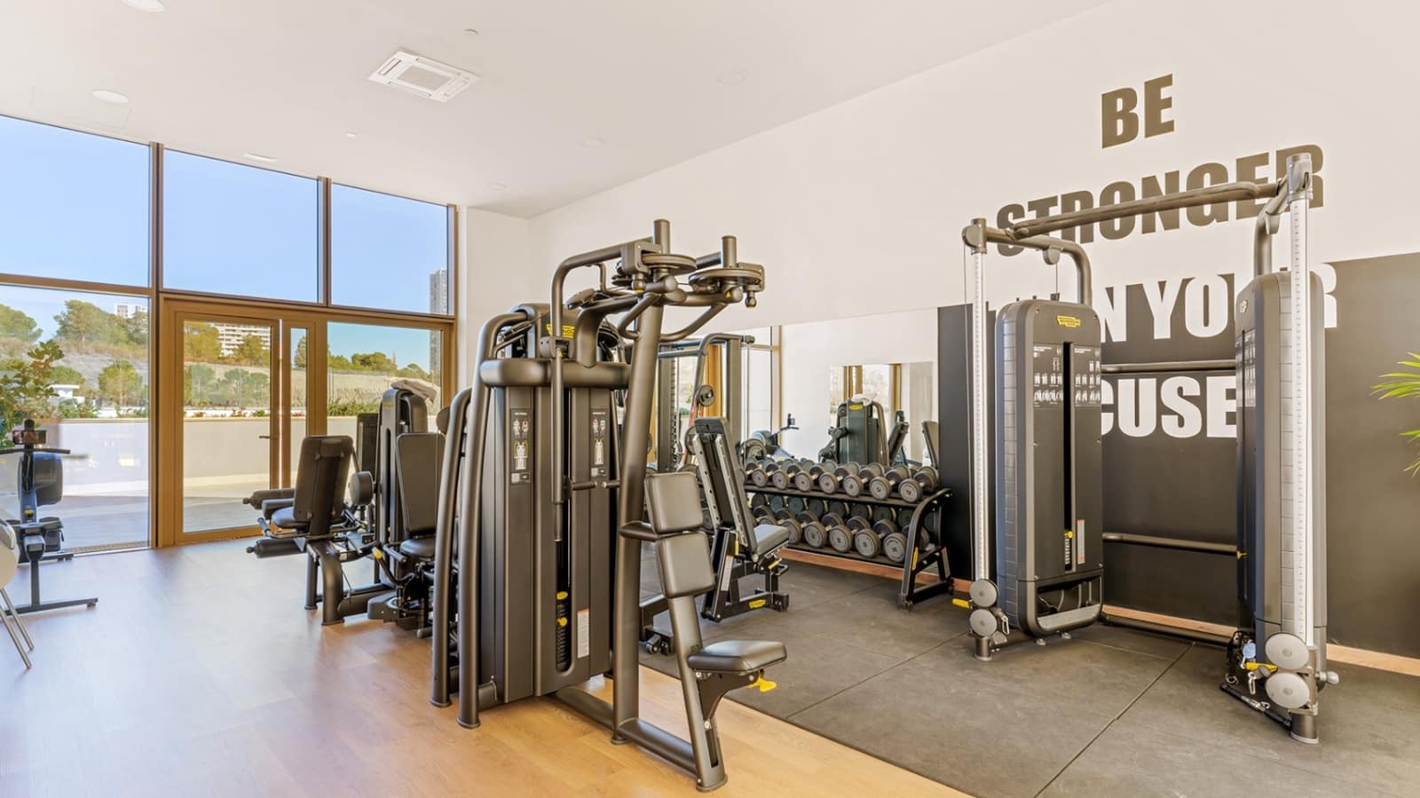 3 sypialnia Apartament na sprzedaż w Benidorm z basenem garażem - 1 170 000 € (Ref: 8476995)