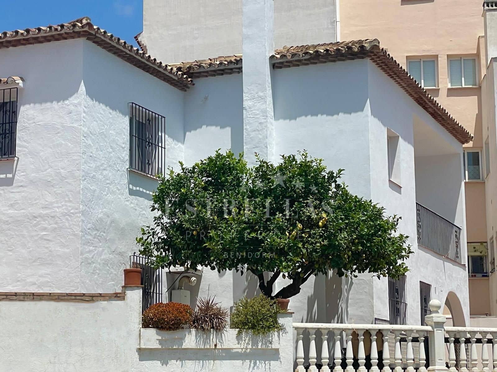 4 slaapkamer Villa te koop in Benahavis met zwembad garage - € 950.000 (Ref: 8486760)