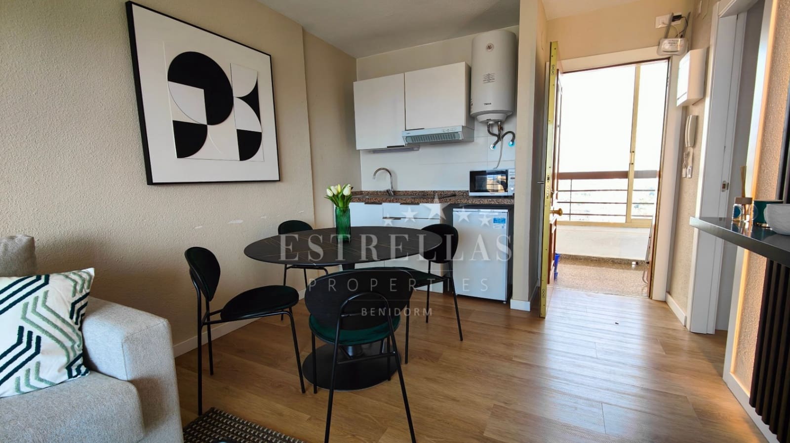 1 soveværelse Lejlighed til salg i Benidorm med swimmingpool garage - € 183.000 (Ref: 8513945)