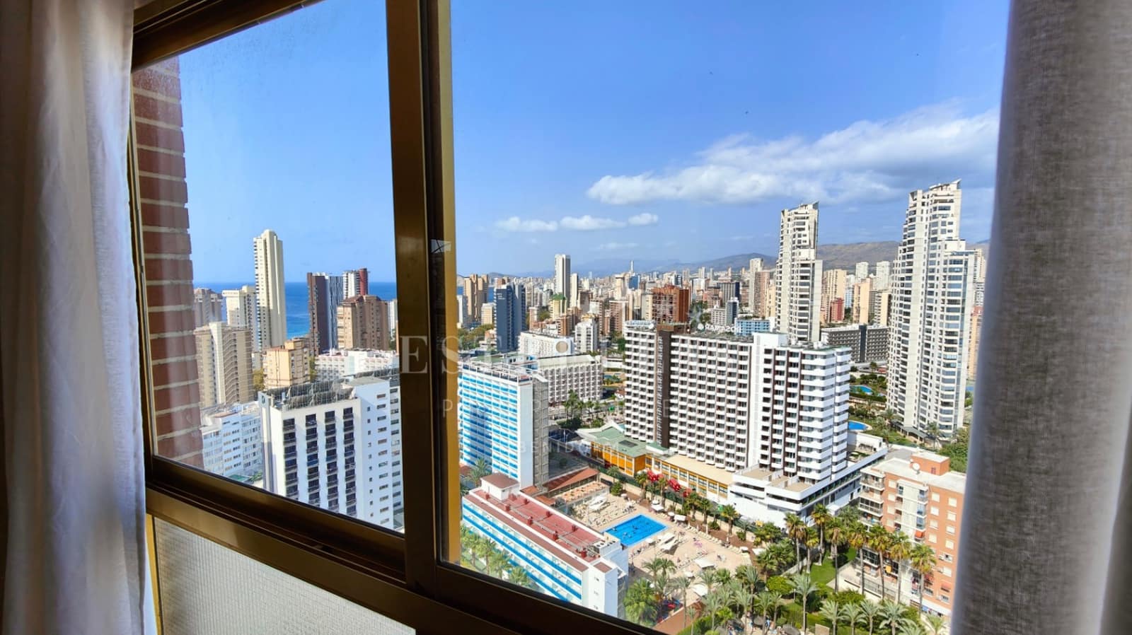 1 sypialnia Apartament na sprzedaż w Benidorm z basenem garażem - 213 000 € (Ref: 8513946)