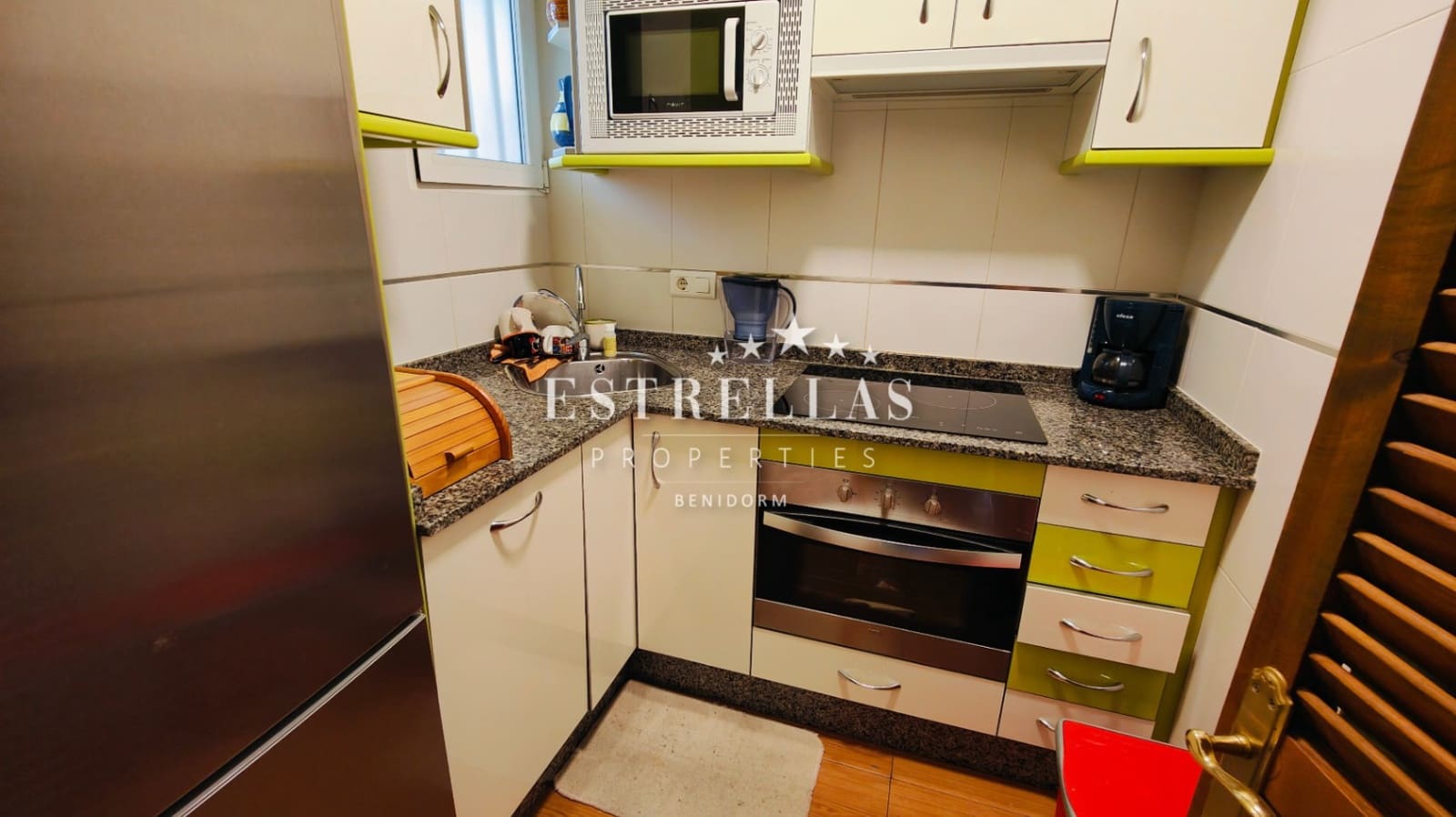 1 Zimmer Apartment zu verkaufen in Benidorm mit Pool Garage - 231.000 € (Ref: 9067498)