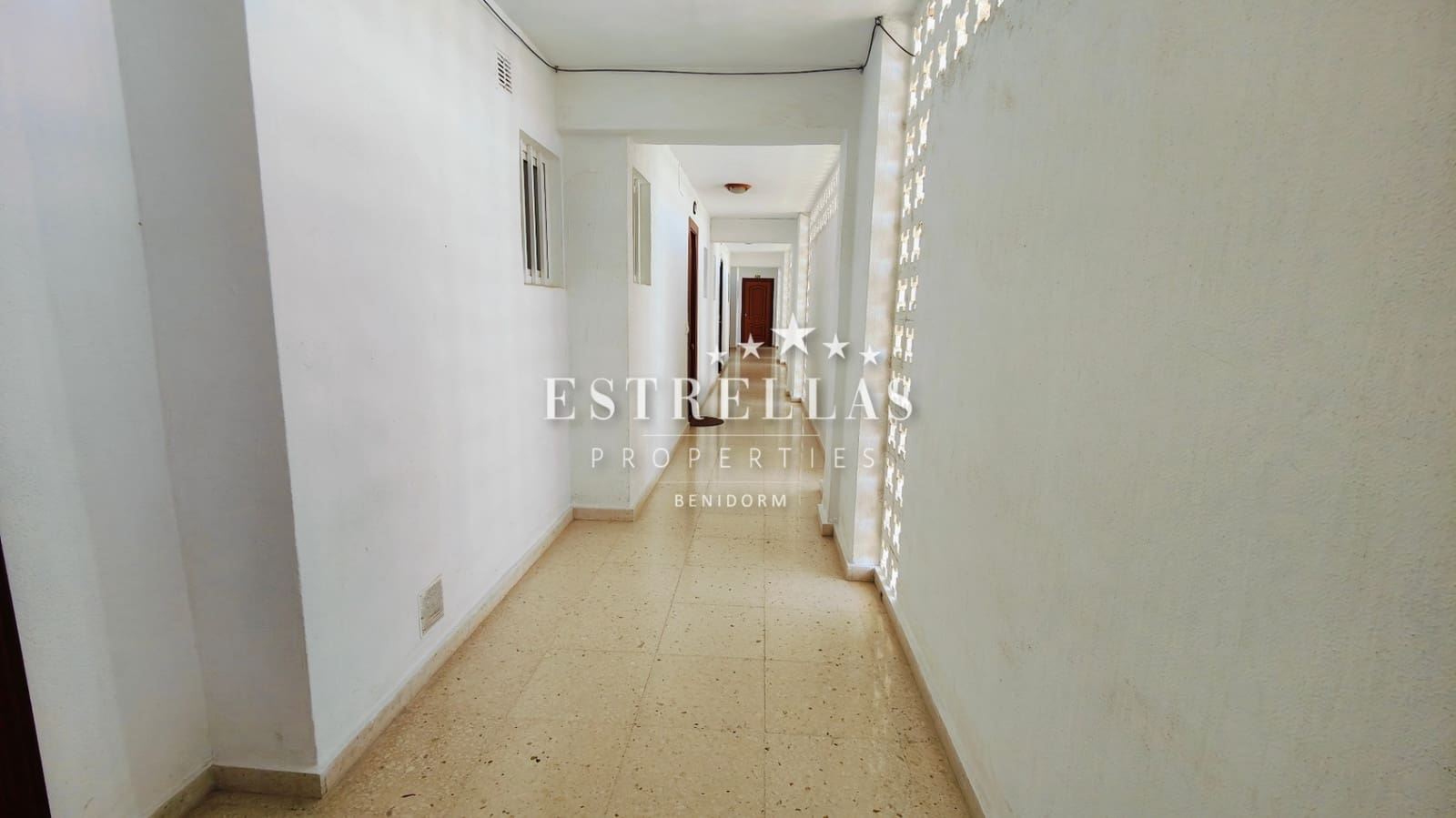 1 Zimmer Apartment zu verkaufen in Benidorm mit Pool Garage - 231.000 € (Ref: 9067498)