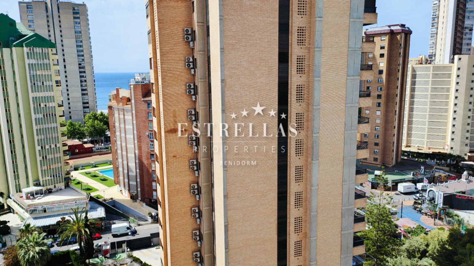 1 Zimmer Apartment zu verkaufen in Benidorm mit Pool Garage - 231.000 € (Ref: 9067498)