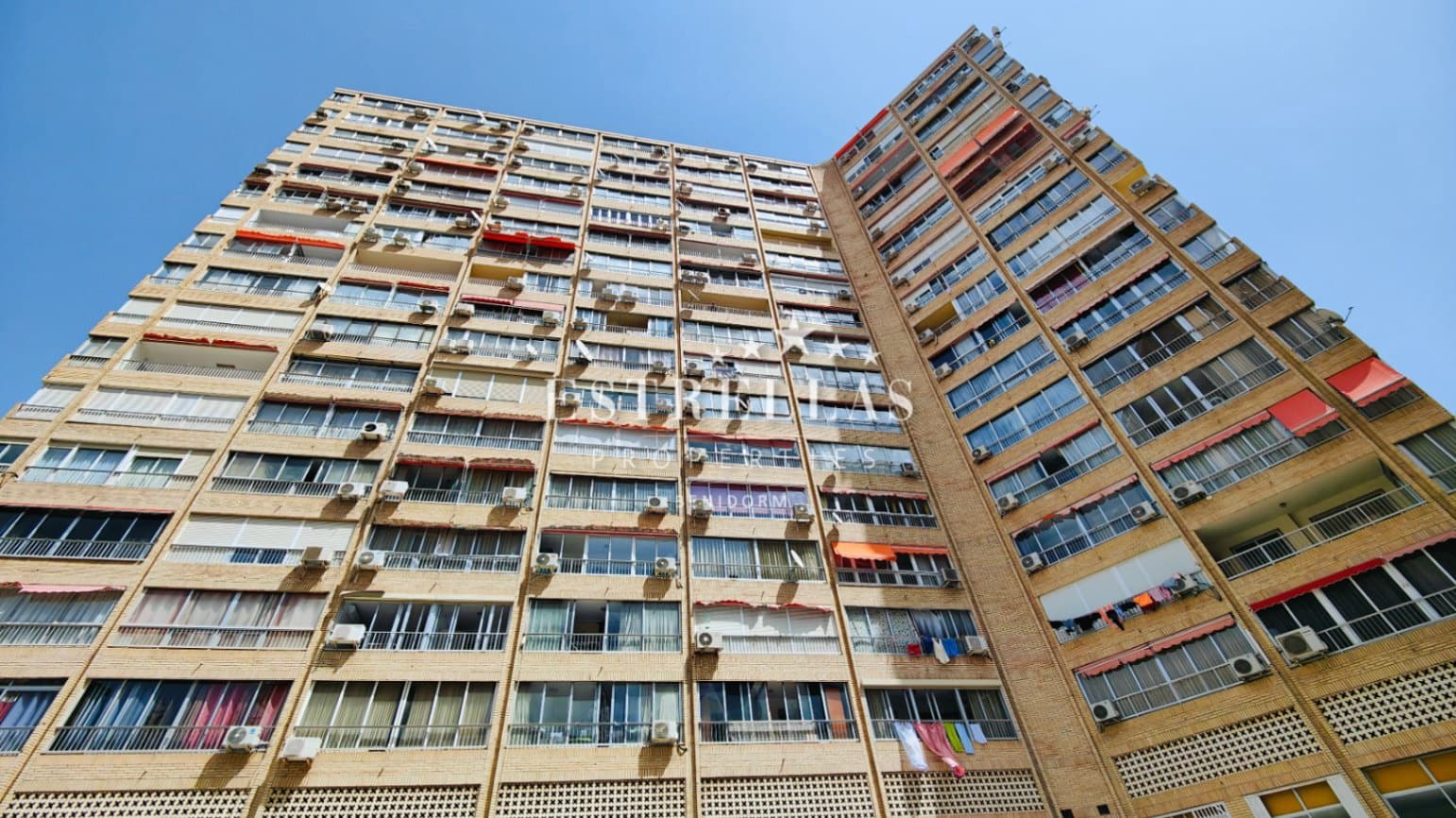 1 Zimmer Apartment zu verkaufen in Benidorm mit Pool Garage - 231.000 € (Ref: 9067498)