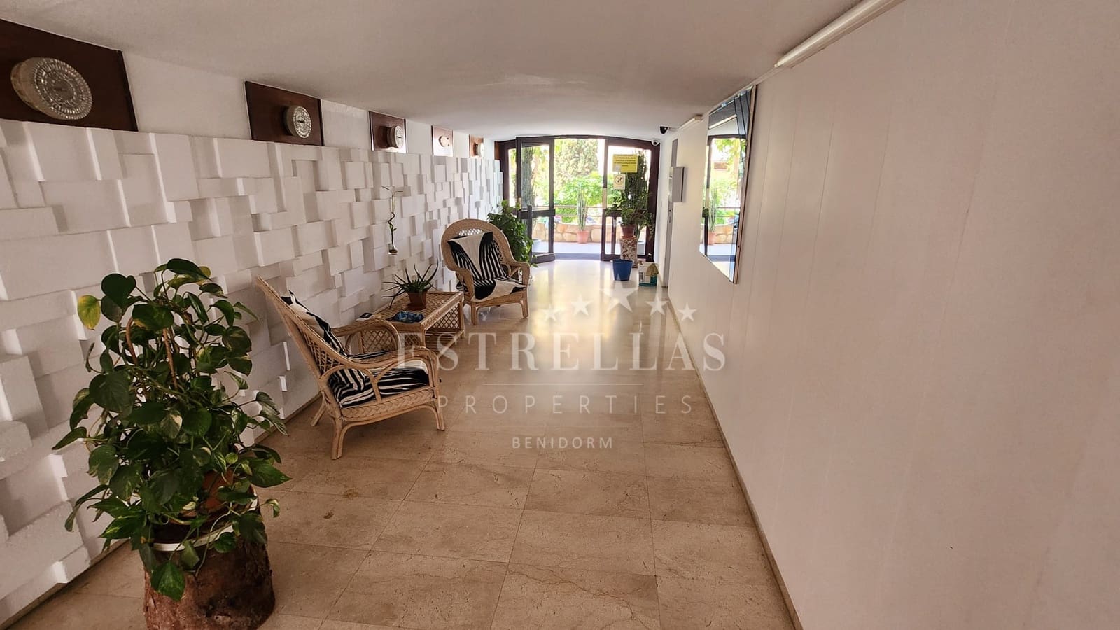 1 soverom Leilighet til salgs i Benidorm med svømmebasseng garasje - € 189 000 (Ref: 9067500)