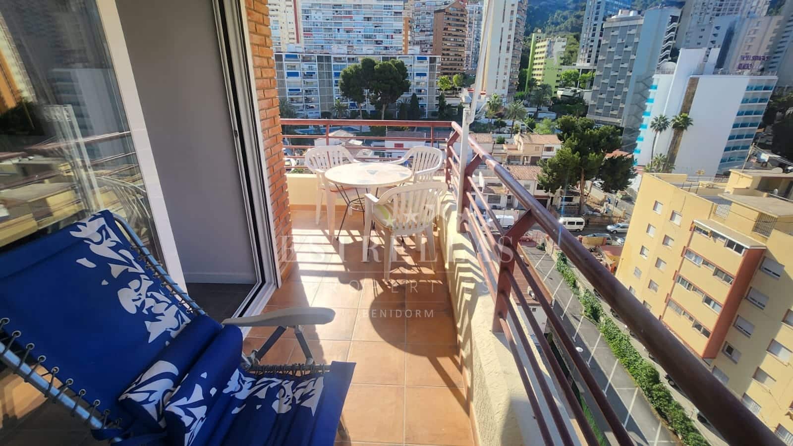 1 soverom Leilighet til salgs i Benidorm med svømmebasseng garasje - € 189 000 (Ref: 9067500)