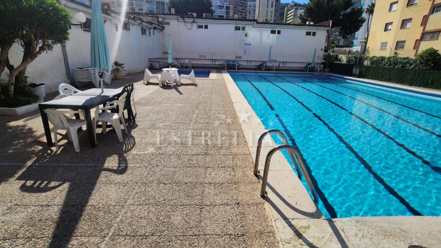 1 soverom Leilighet til salgs i Benidorm med svømmebasseng garasje - € 189 000 (Ref: 9067500)