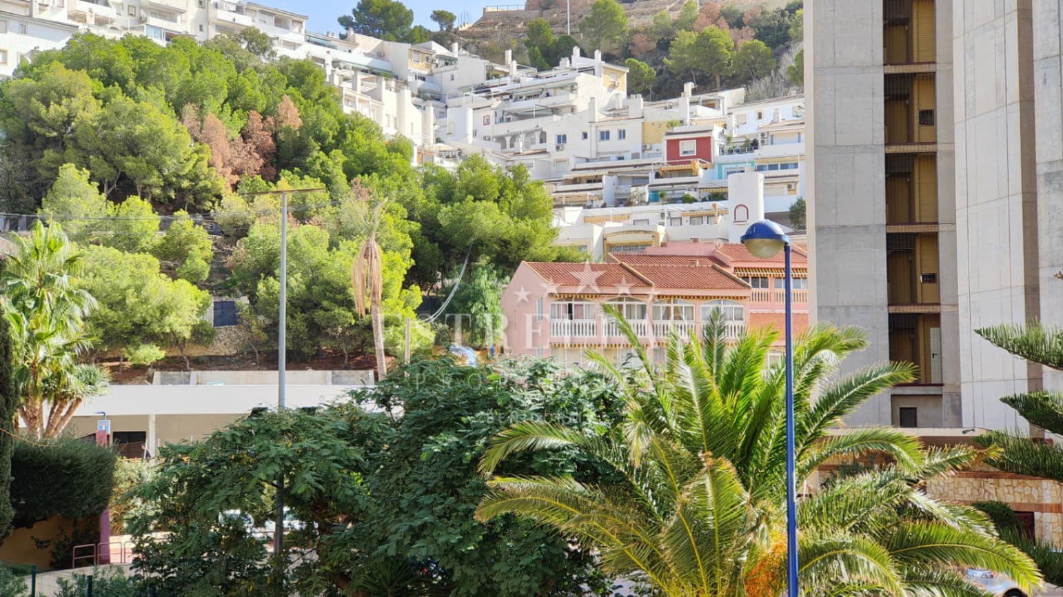 2 soverom Leilighet til salgs i Benidorm med svømmebasseng garasje - € 279 000 (Ref: 9067532)