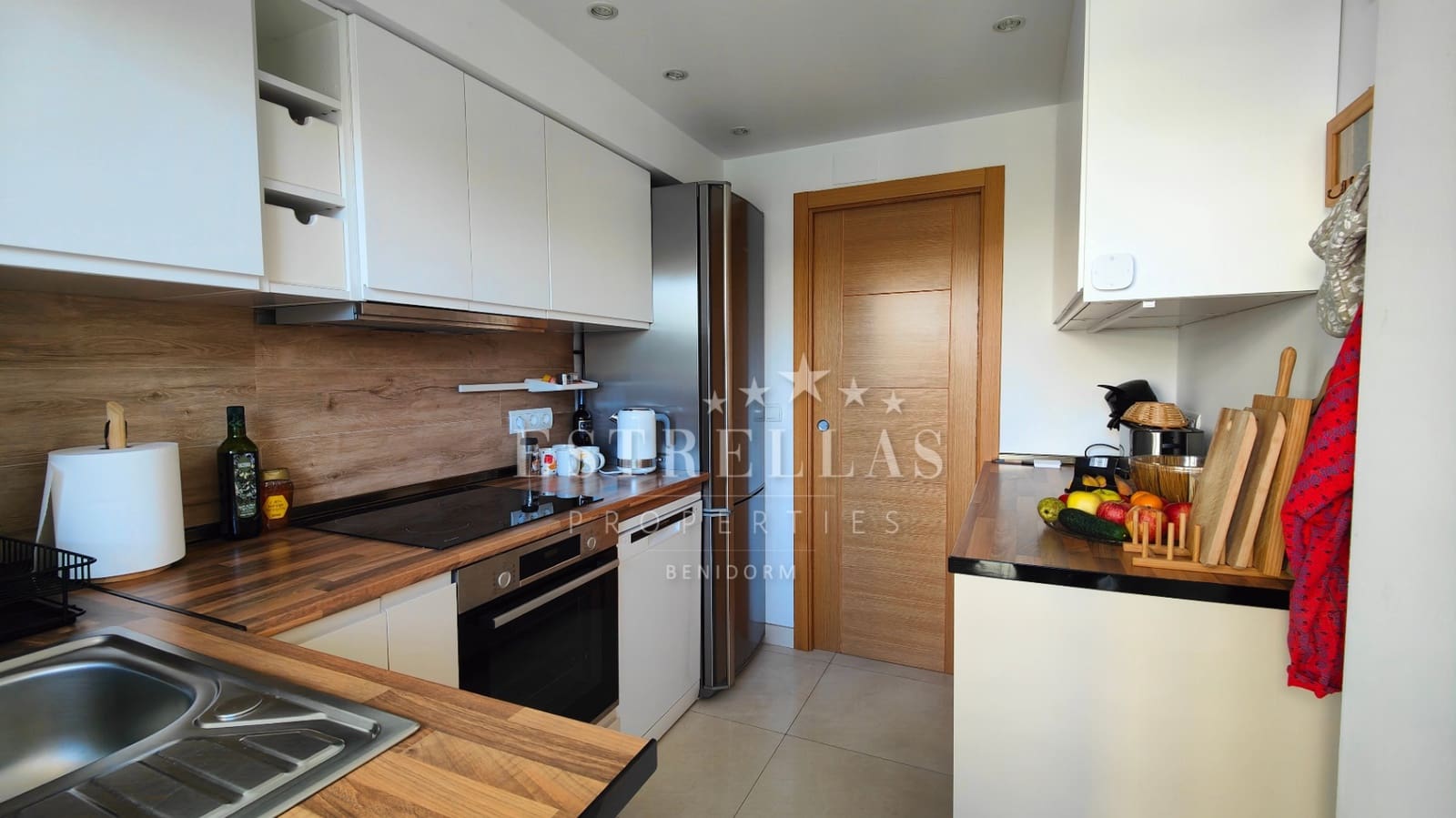 2 soverom Leilighet til salgs i Benidorm med svømmebasseng garasje - € 279 000 (Ref: 9067532)