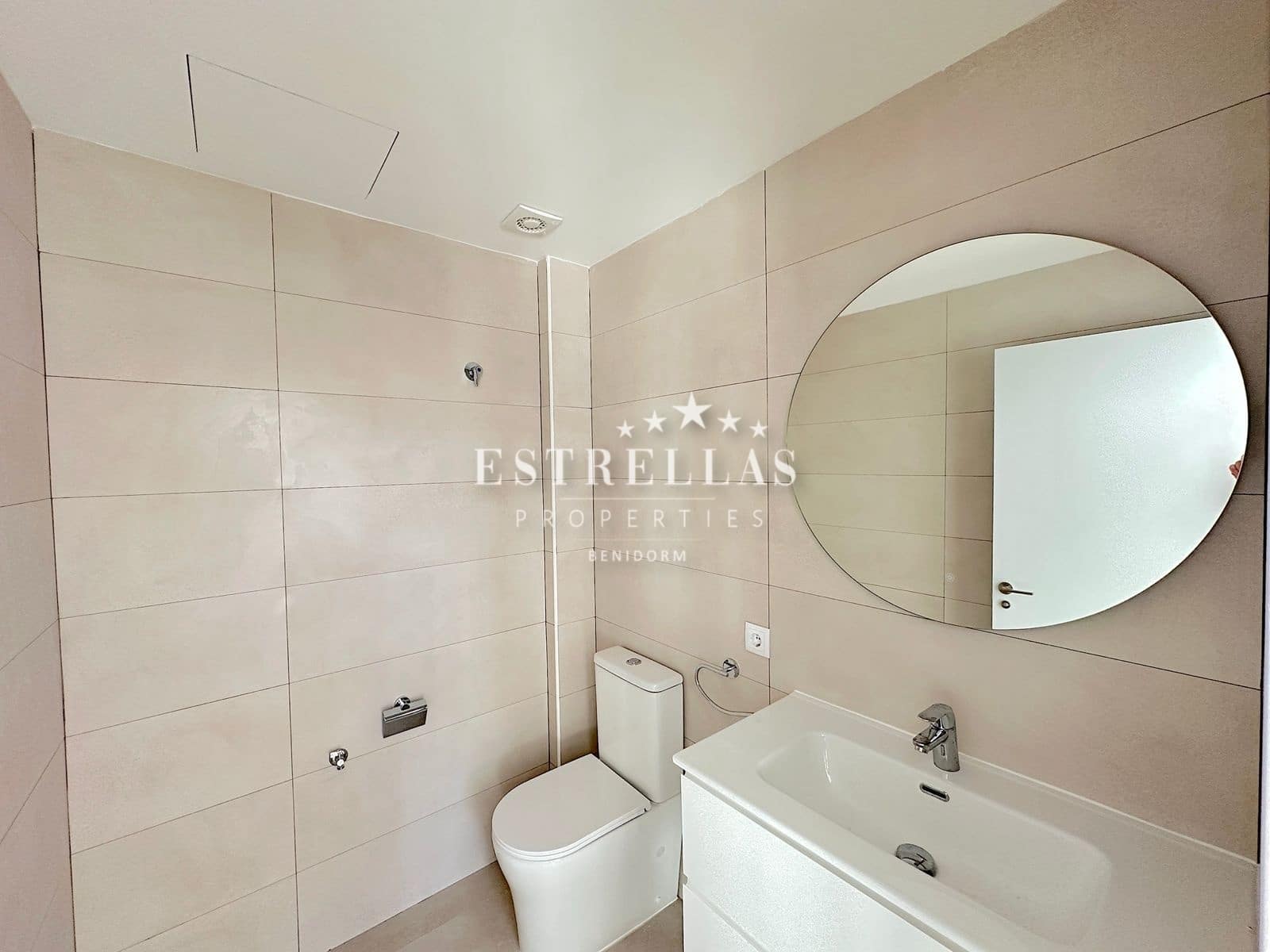 Erhverv til salg i Benidorm - € 119.000 (Ref: 9067557)