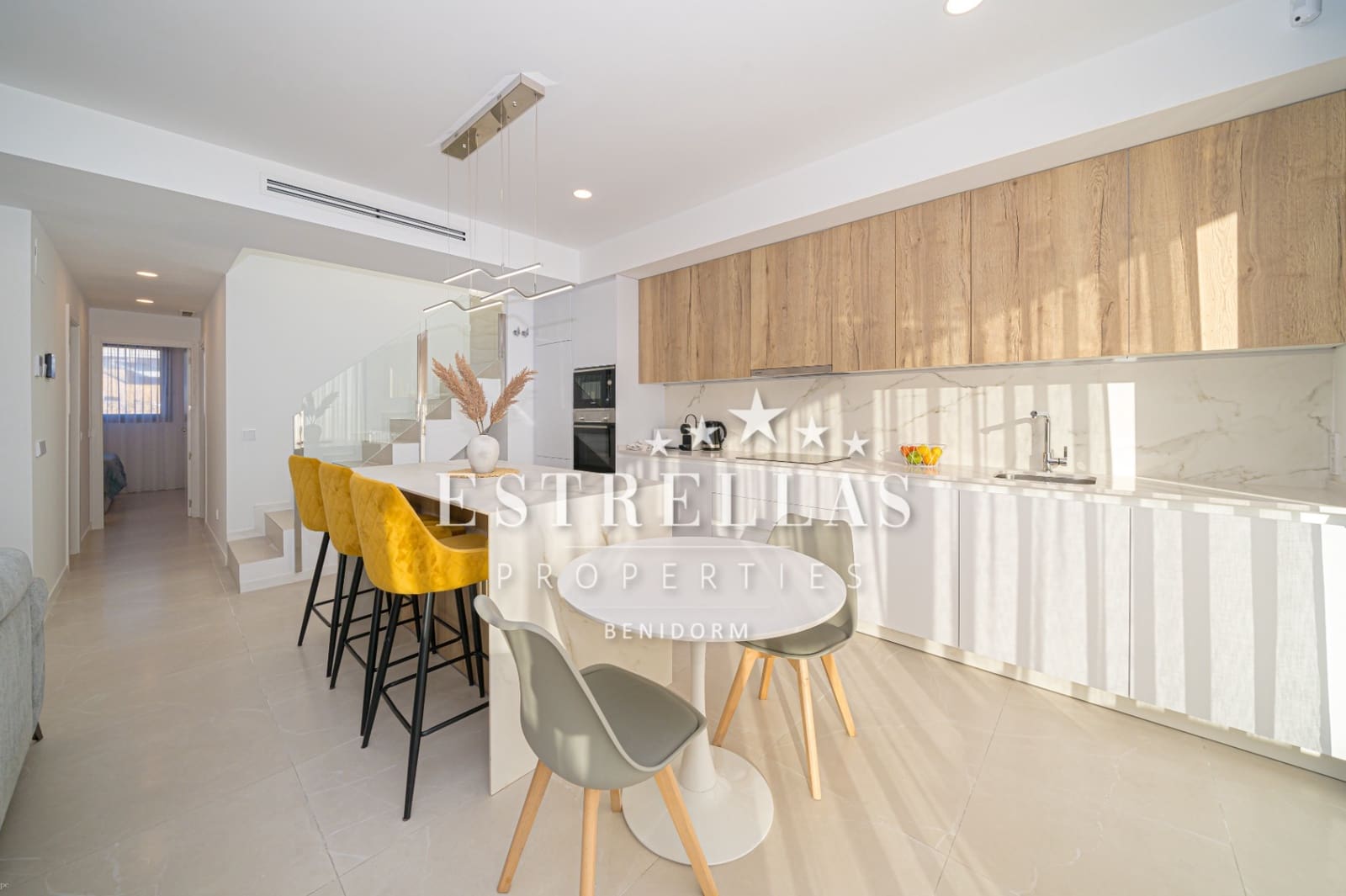 3 sypialnia Apartament na sprzedaż w Finestrat z basenem garażem - 585 000 € (Ref: 9067664)