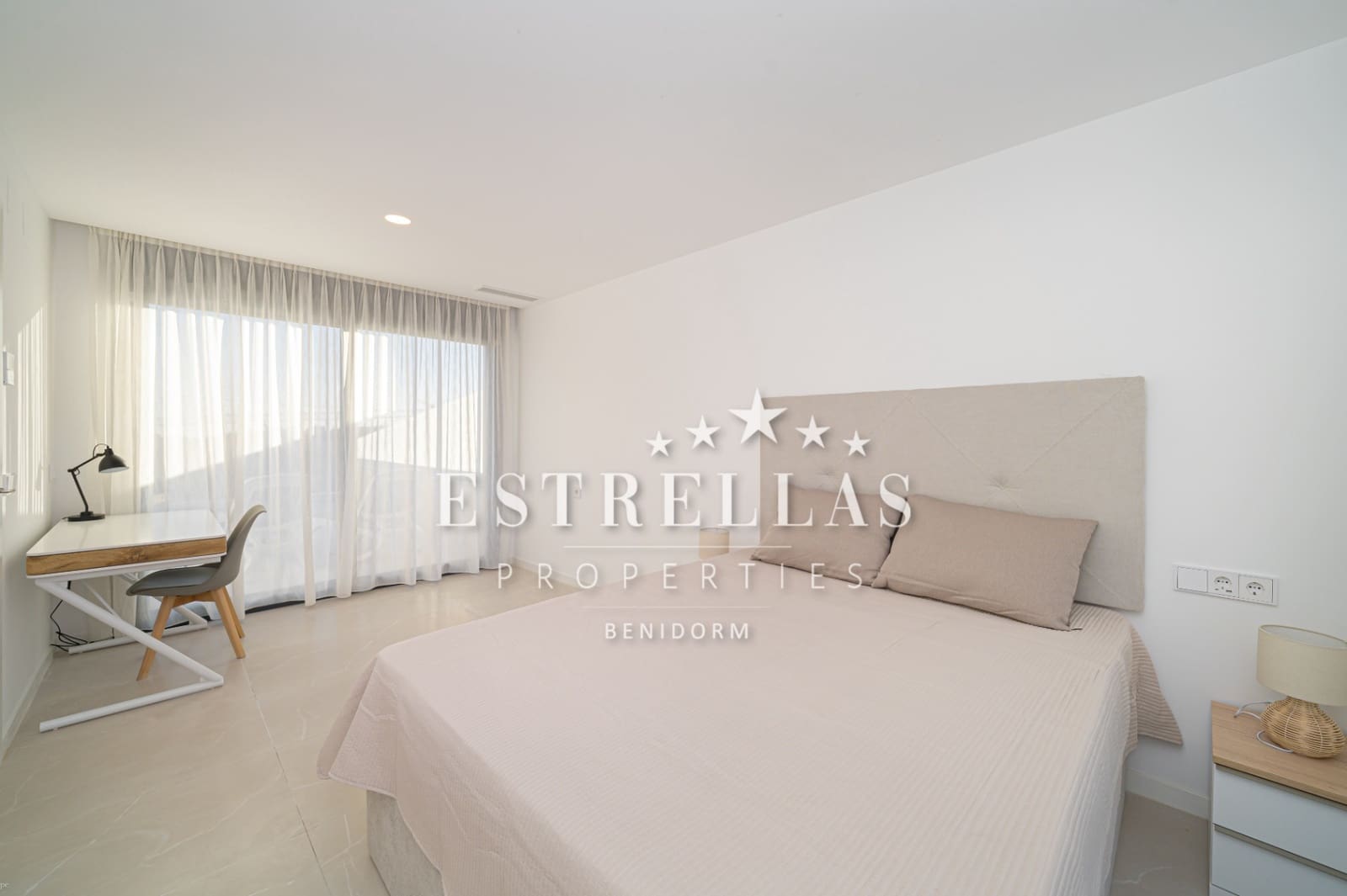 3 sypialnia Apartament na sprzedaż w Finestrat z basenem garażem - 585 000 € (Ref: 9067664)